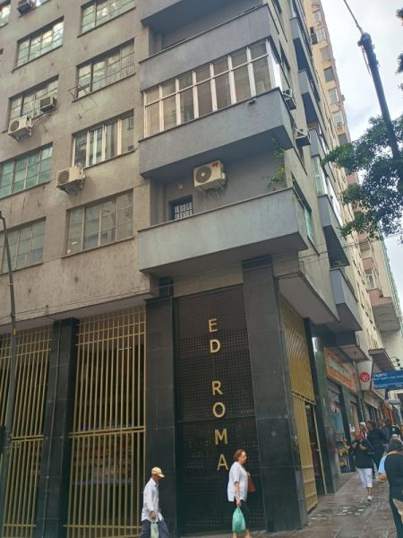 SALA PARA ESCRITÓRIO Nº 104 DO EDIFÍCIO ROMA, NA CIDADE DE PORTO ALEGRE/RS, localizado em Porto Alegre - RS, bairro Centro