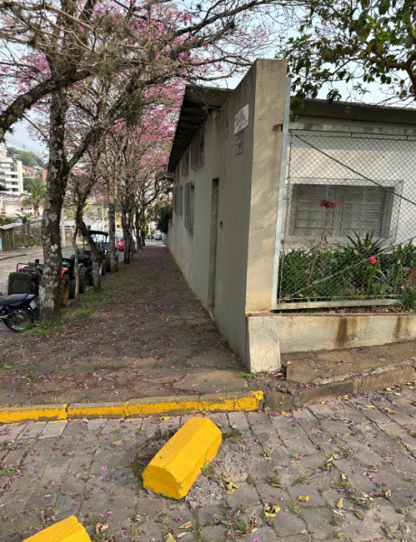 LEILÃO DE TERRENO URBANO, COM BENFEITORIAS NÃO AVERBADAS NA MATRÍCULA, COM ÁREA DE 3.660,34M², SITO NO BAIRRO PANAZZOLO, NA CIDADE DE CAXIAS DO SUL/RS, localizado em Caxias Do Sul - RS