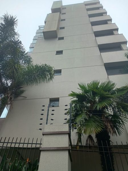BOX N° 08 DO RES. 'AVANTGARDE RESIDENCE', EM CAXIAS DO SUL/RS, localizado em Caxias Do Sul - RS, bairro Lurdes