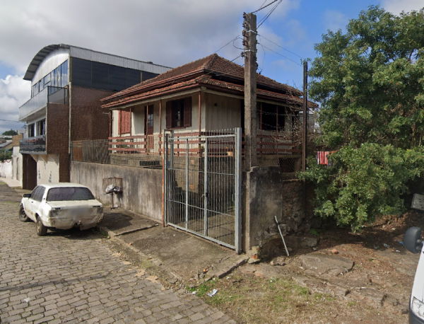 LEILÃO PARTE DO ANTIGO LOTE RURAL 58, COM ÁREA DE 504,00M², SOBRE O QUAL HÁ UMA CASA DE MADEIRA, COM ÁREA DE 46,80M², EM BENTO GONÇALVES/RS, localizado em Bento Gonçalves - RS