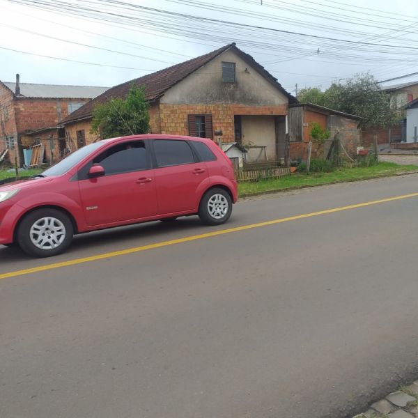 LEILÃO DE TERRENO URBANO, COM ÁREA DE 300M², NO BAIRRO NOSSA SENHORA DA OLIVEIRA, NA CIDADE DE VACARIA/RS, COM BENFEITORIAS NÃO AVERBADAS NA MATRÍCULA, localizado em Vacaria - RS