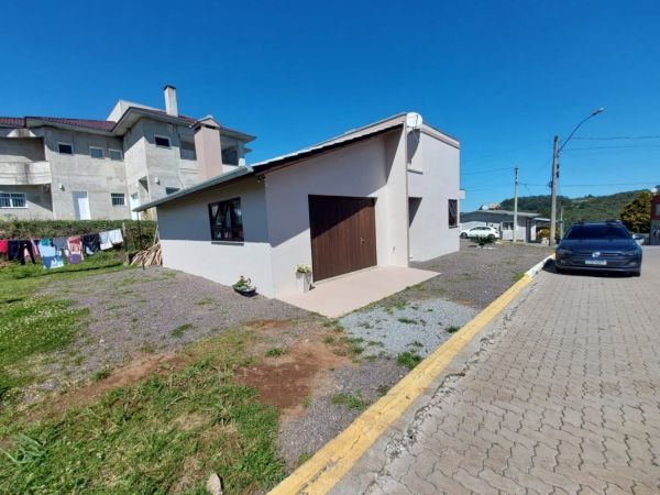 LEILÃO DE TERRENO URBANO, COM ÁREA DE 405,25M², COM CASA EM ALVENARIA NÃO AVERBADA NA MATRÍCULA, NA CIDADE DE CAMPESTRE DA SERRA/RS, localizado em Campestre Da Serra - RS