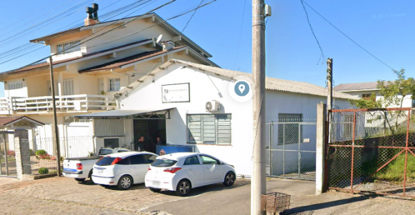 LEILÃO DE TERRENO URBANO COM ÁREA DE 356,50M², COM PAVILHÃO DE 140,00M² E DEMIAS CONSTRUÇÕES, NA CIDADE DE BENTO GONÇALVES/RS, localizado em Bento Gonçalves - RS