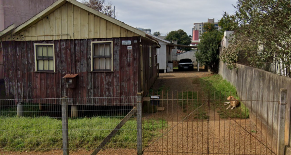 LEILÃO DE UM TERRENO URBANO DE 378M², COM DUAS BENFEITORIAS (APENAS UMA AVERBADA), RUA CASTRO ALVES, B. CENTRO, NA CIDADE VACARIA/RS, localizado em Vacaria - RS