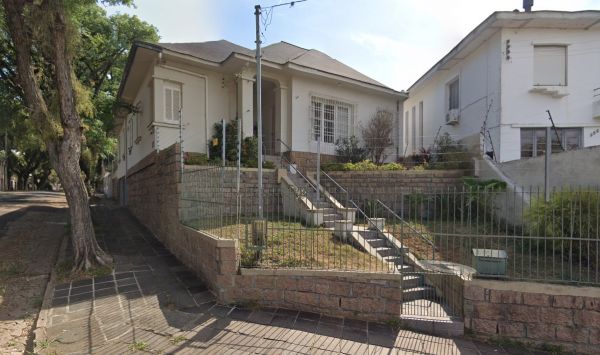 LEILÃO DE UM TERRENO E UMA CASA DE ALVENARIA DE DOIS PAVIMENTOS, NA RUA TOBIAS BARRETO, BAIRRO PARTENON, NA CIDADE DE PORTO ALEGRE/RS, localizado em Porto Alegre - RS