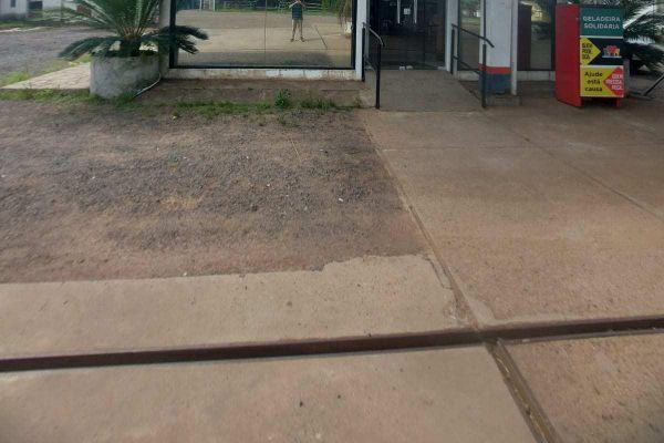 LEILÃO: TERRENO URBANO COM BENFEITORIAS RES. E COM. NA VILA PALMEIRA EM SANTO ANTÔNIO DA PATRULHA/RS, localizado em Santo Antônio Da Patrulha - RS