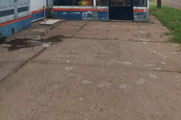 LEILÃO: TERRENO URBANO COM BENFEITORIAS RES. E COM. NA VILA PALMEIRA EM SANTO ANTÔNIO DA PATRULHA/RS, localizado em Santo Antônio Da Patrulha - RS