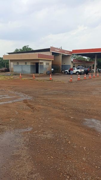 CONJUNTO IMOBILIÁRIO COMPOSTO POR 7 TERRENOS CONTÍGUOS, TOTALIZANDO 5.775,00M², COM UM POSTO DE ABASTECIMENTO DE COMBUSTÍVEIS, localizado em Icaraíma - PR