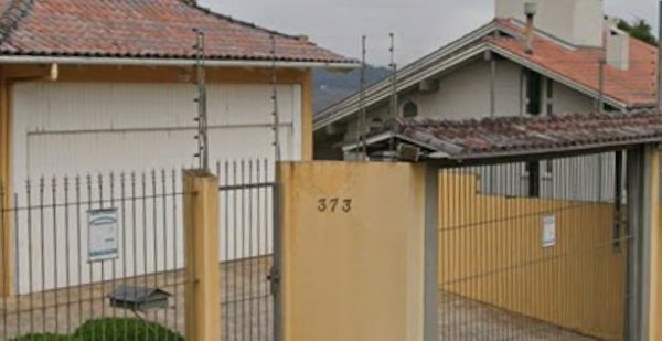 LOTE URBANO COM ÁREA DE 478,662M², COM UM PRÉDIO DE ALVENARIA COM ÁREA DE 288,00M², EM BENTO GONÇALVES/RS, localizado em Bento Gonçalves - RS, bairro Jardim Glória